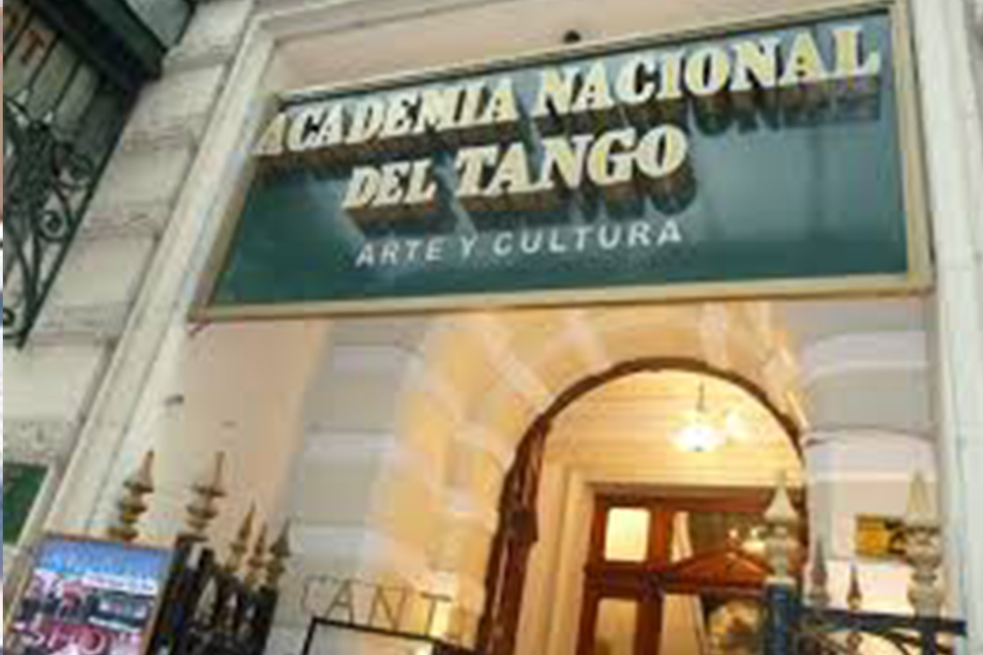 Alquilar un auto para ir a Museo Mundial del Tango